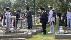 Presiden Jokowi pimpin upacara peringatan Hari Pahlawan di Kalibata