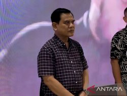 Adik ipar Jokowi datangi Bareskrim bawa ijazah asli Jokowi
